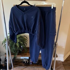 Oner Active Navy Blue Cropped Sweatshirt and Joggers Set